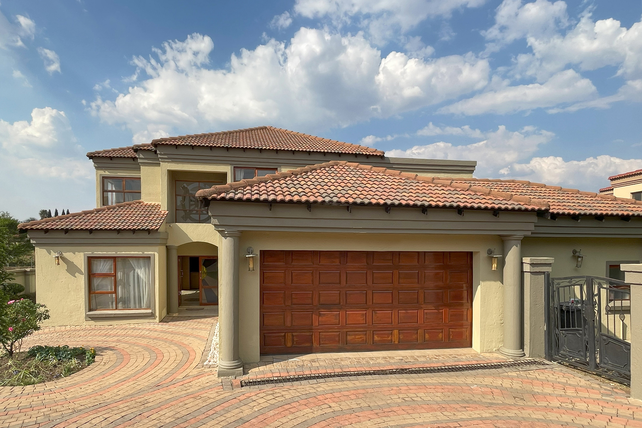 6 Bedroom Property for Sale in Savannah Hills Estate Gauteng