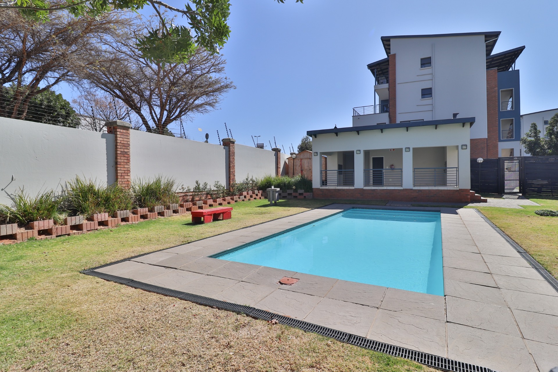 2 Bedroom Property for Sale in Greenstone Gate Gauteng