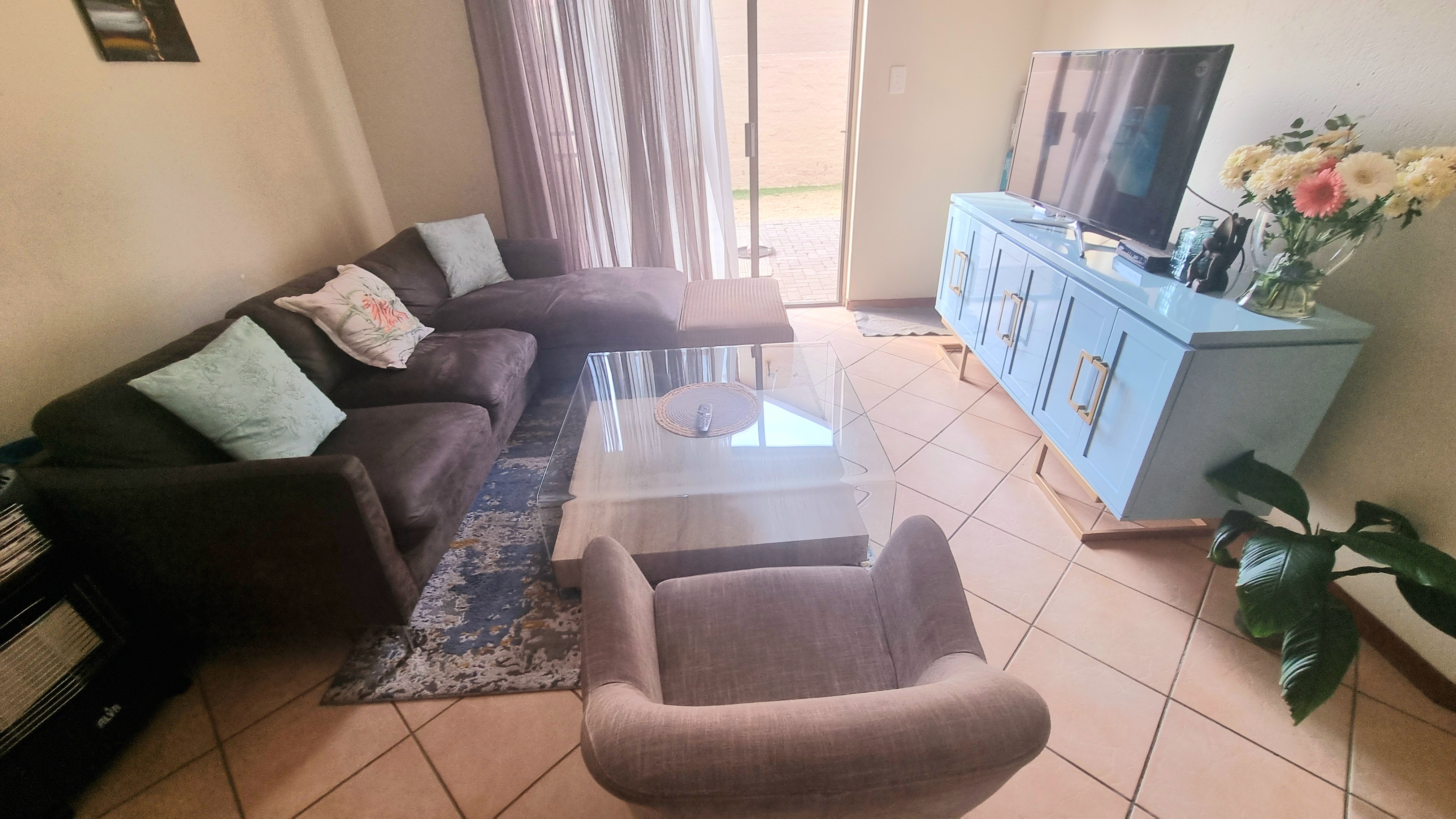 To Let 2 Bedroom Property for Rent in Halfway Gardens Gauteng