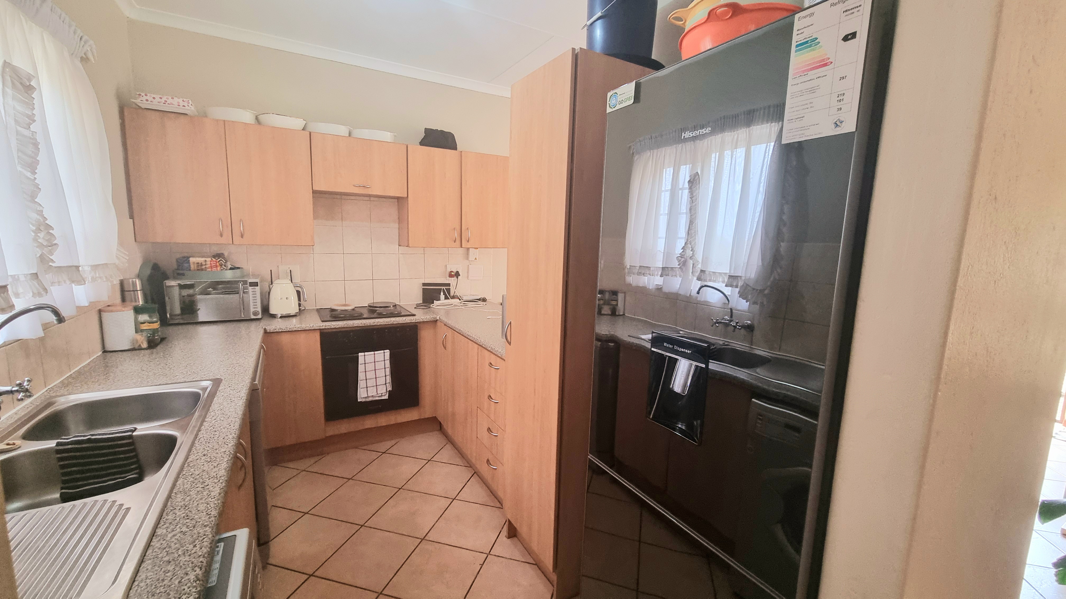 To Let 2 Bedroom Property for Rent in Halfway Gardens Gauteng