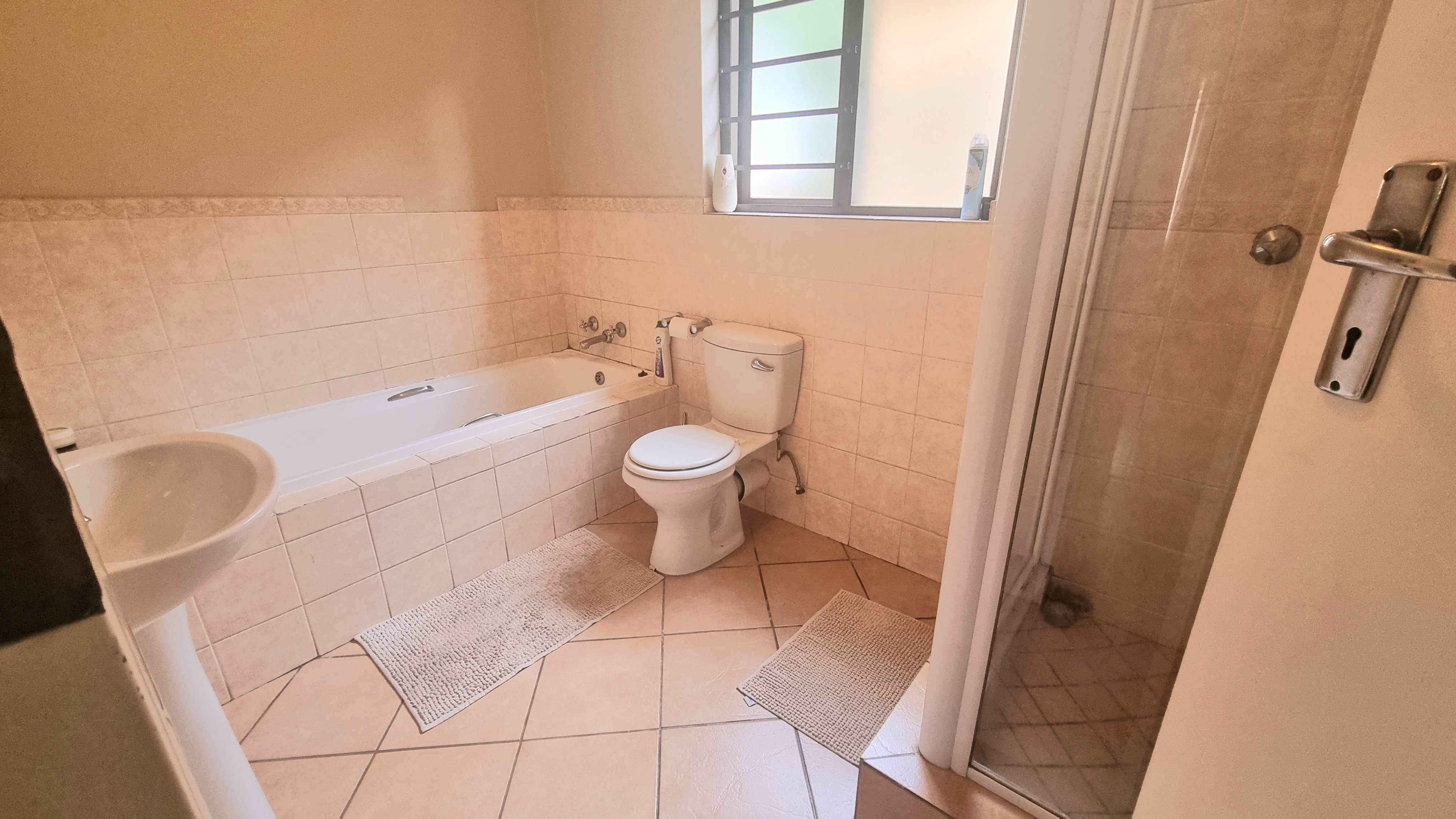 To Let 2 Bedroom Property for Rent in Halfway Gardens Gauteng