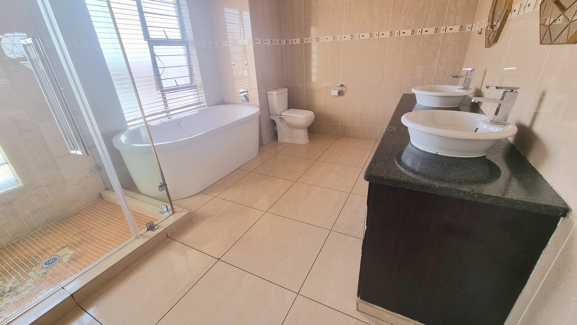 3 Bedroom Property for Sale in Crescent Wood Country Estate Gauteng