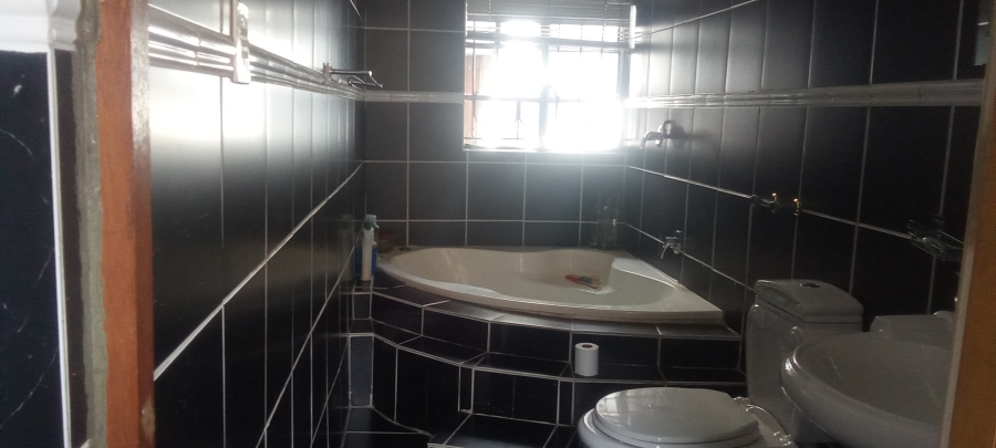 2 Bedroom Property for Sale in Diepkloof Zone 5 Gauteng