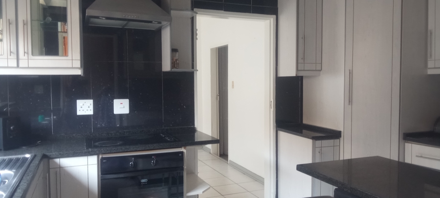 2 Bedroom Property for Sale in Diepkloof Zone 5 Gauteng