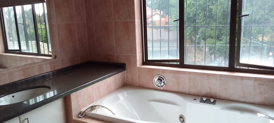 3 Bedroom Property for Sale in Sunningdale Ridge Gauteng