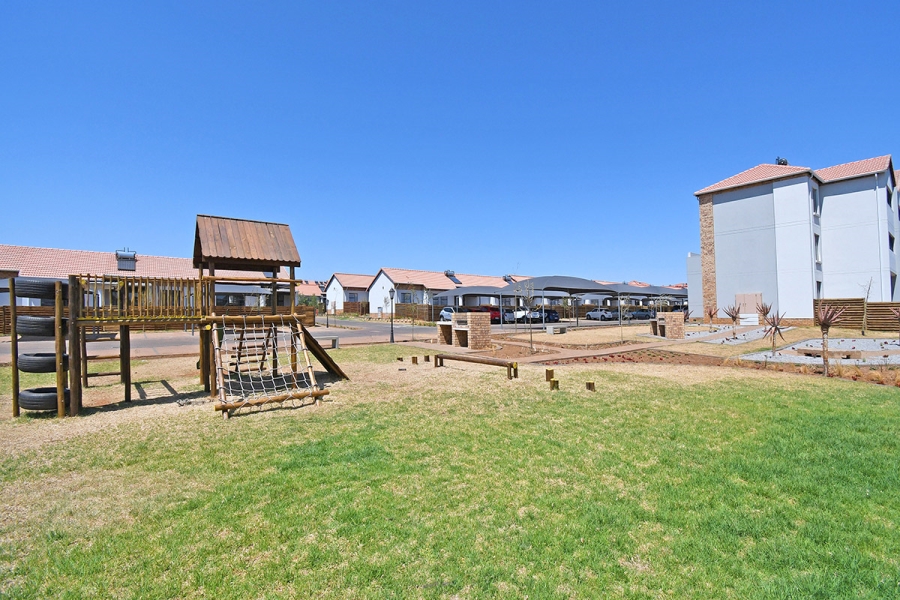 3 Bedroom Property for Sale in Monavoni Gauteng