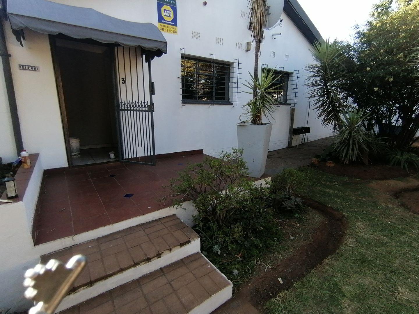 To Let 2 Bedroom Property for Rent in Wychwood Gauteng