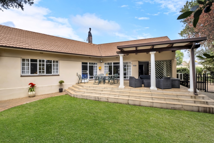 4 Bedroom Property for Sale in Linden Gauteng