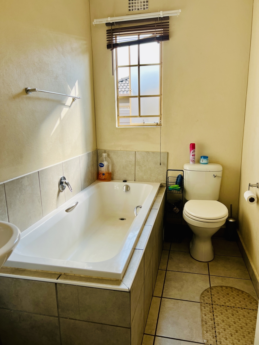 3 Bedroom Property for Sale in Sky City Gauteng