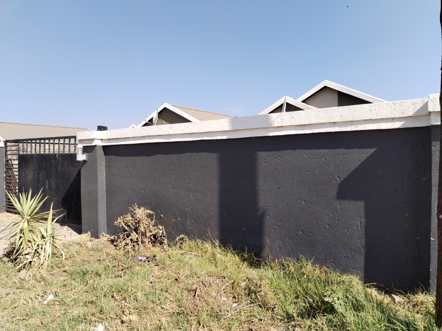 2 Bedroom Property for Sale in Savanna City Gauteng