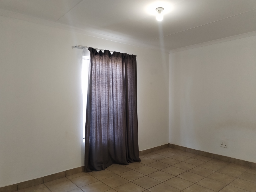 2 Bedroom Property for Sale in Savanna City Gauteng