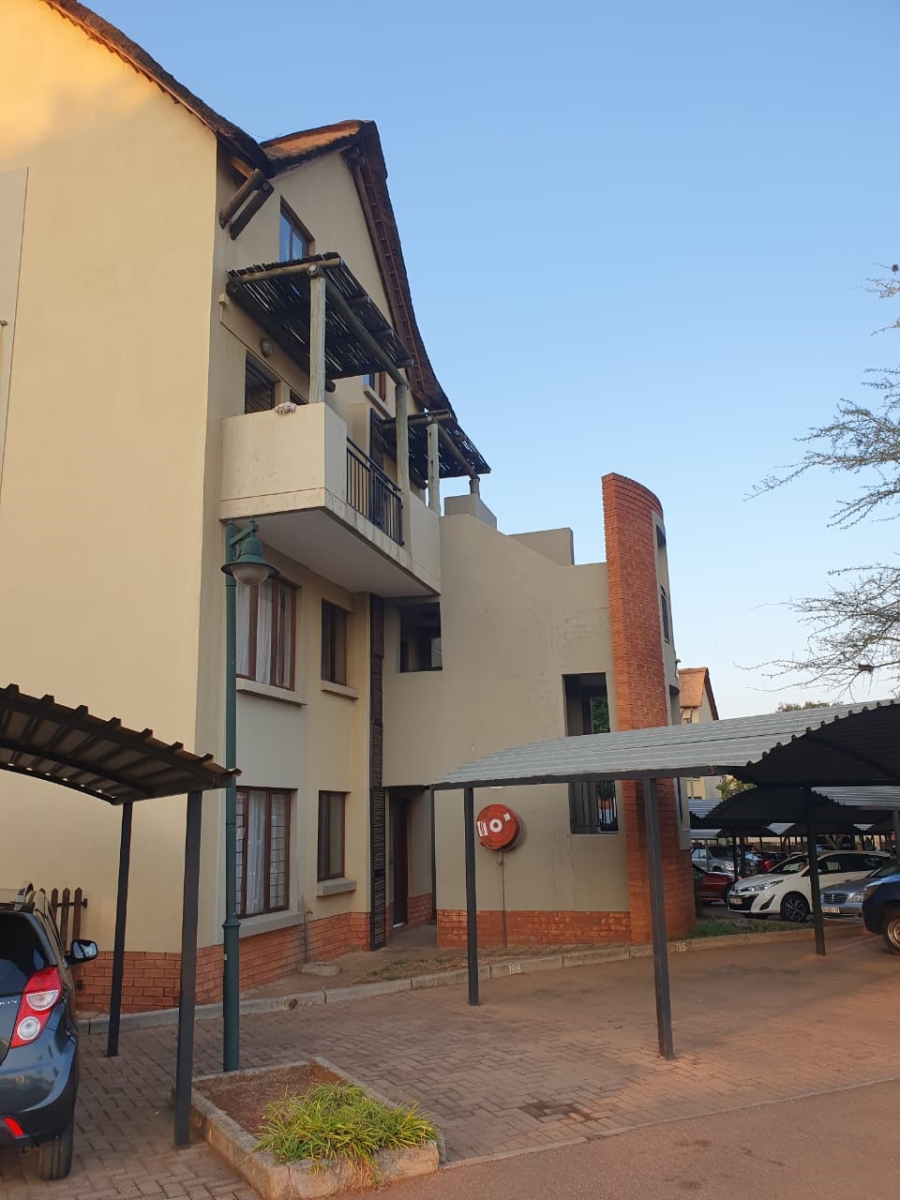 2 Bedroom Property for Sale in Zambezi Country Estate Gauteng