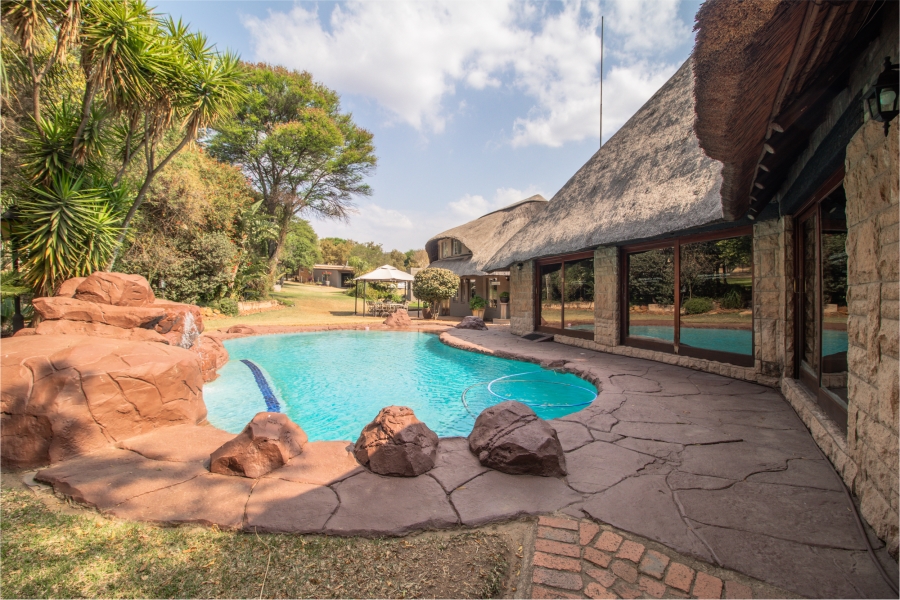 10 Bedroom Property for Sale in North Riding AH Gauteng