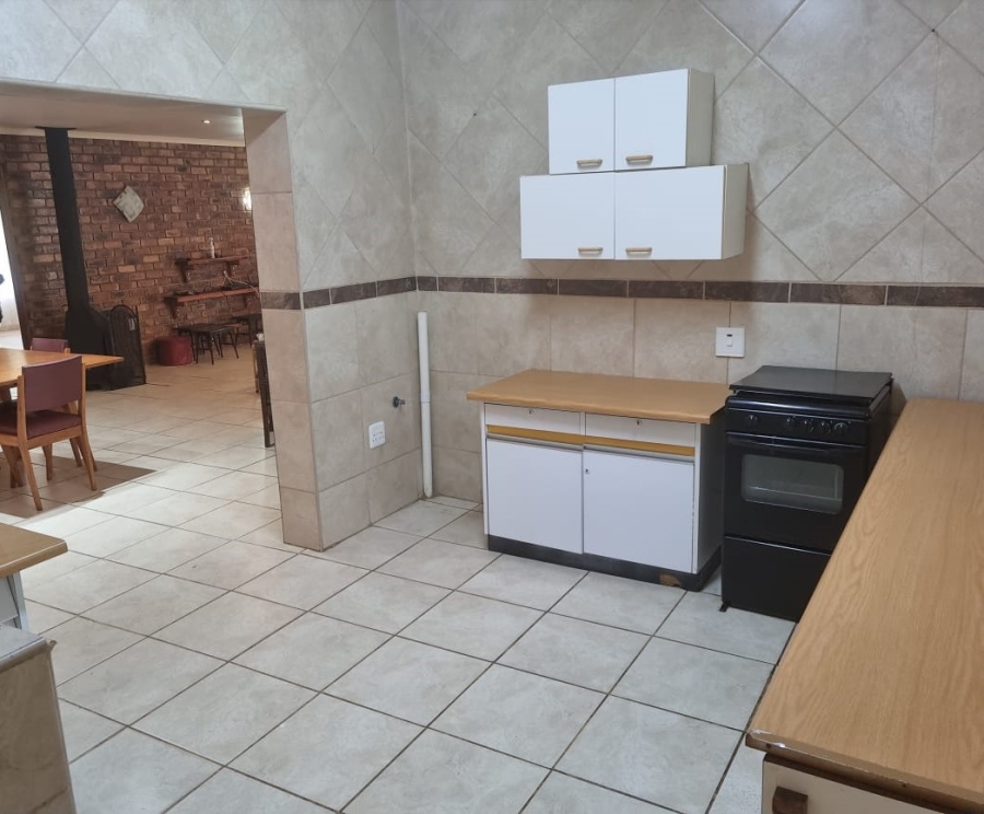 5 Bedroom Property for Sale in Ironsyde A H Gauteng