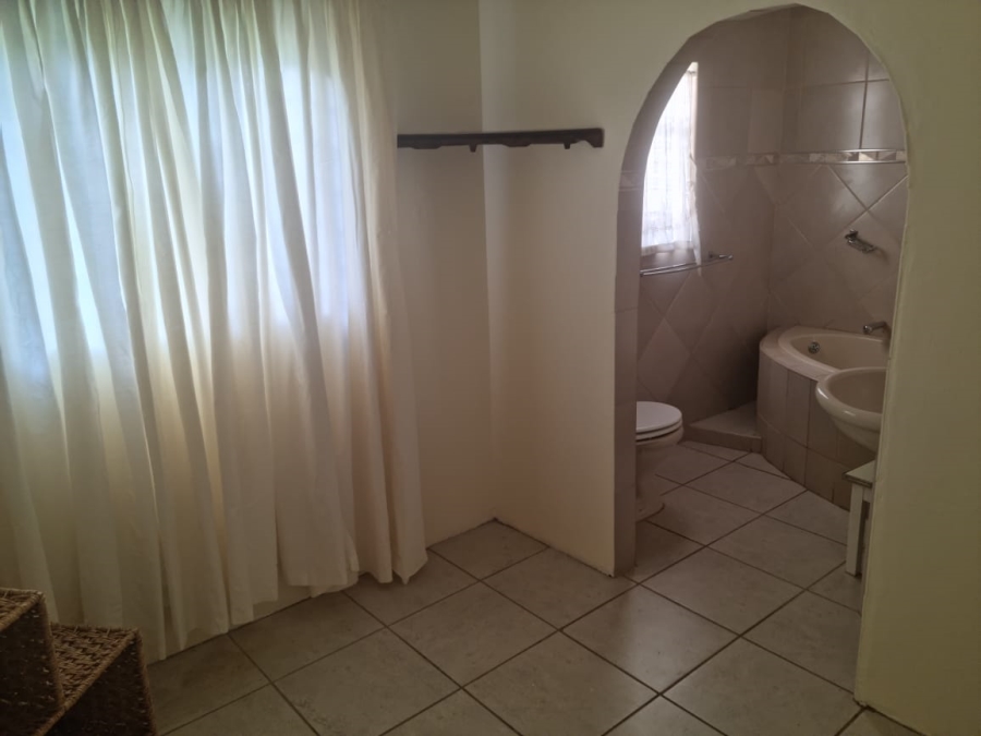 5 Bedroom Property for Sale in Ironsyde A H Gauteng