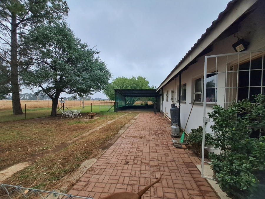 5 Bedroom Property for Sale in Ironsyde A H Gauteng