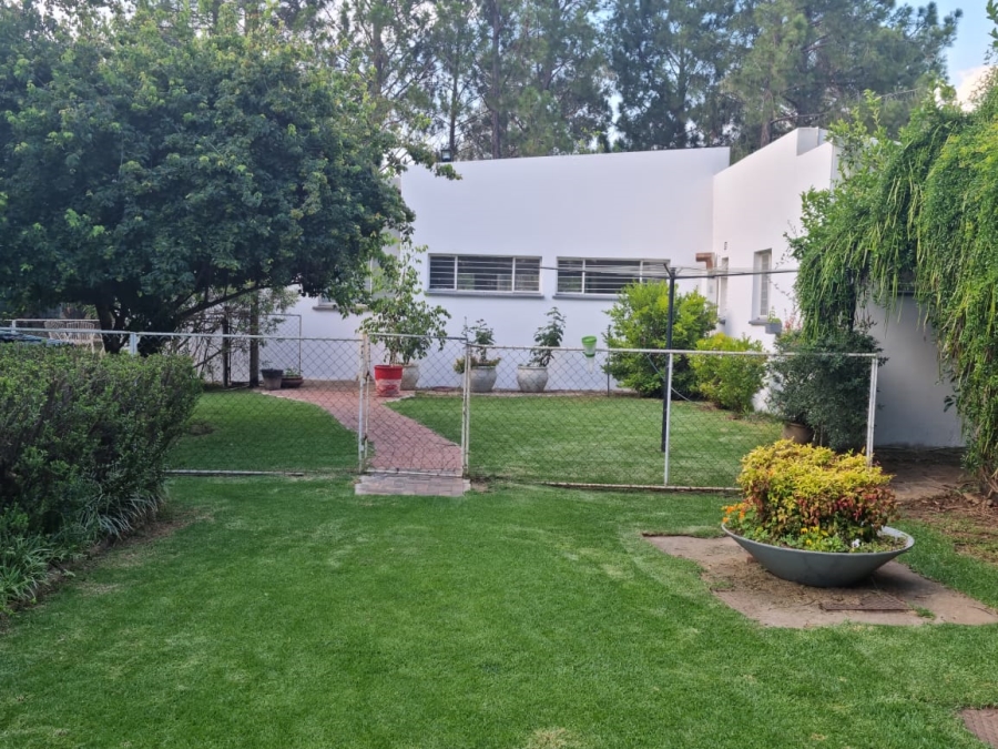 5 Bedroom Property for Sale in Ironsyde A H Gauteng