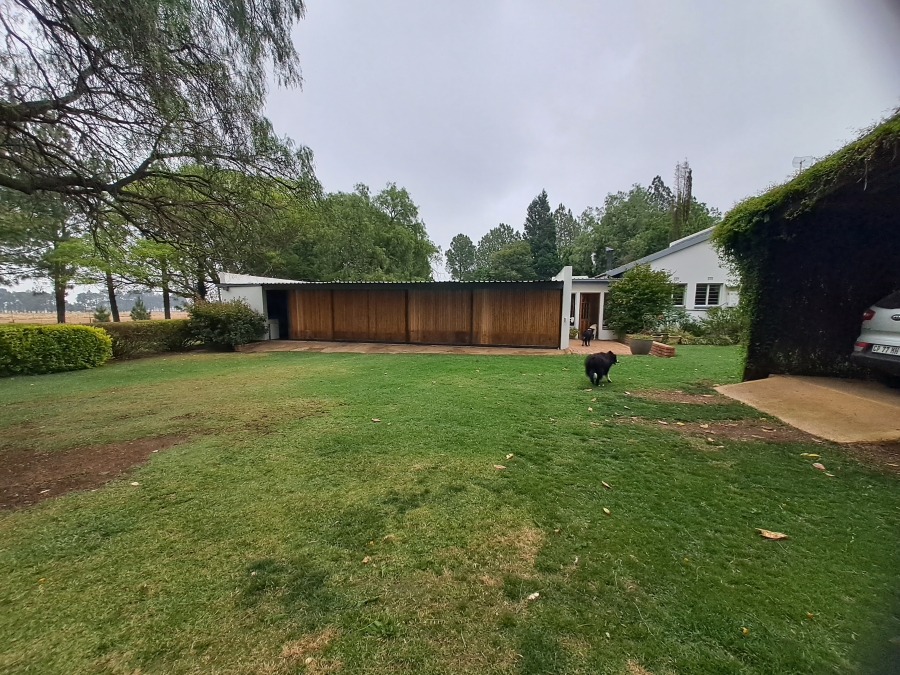 5 Bedroom Property for Sale in Ironsyde A H Gauteng