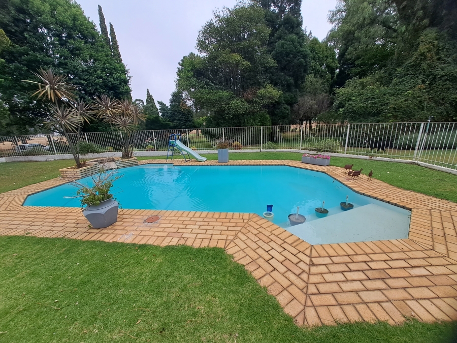 5 Bedroom Property for Sale in Ironsyde A H Gauteng