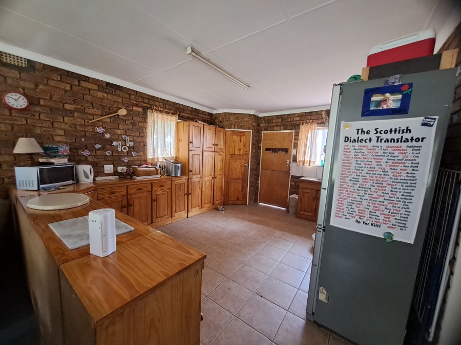 5 Bedroom Property for Sale in Ironsyde A H Gauteng