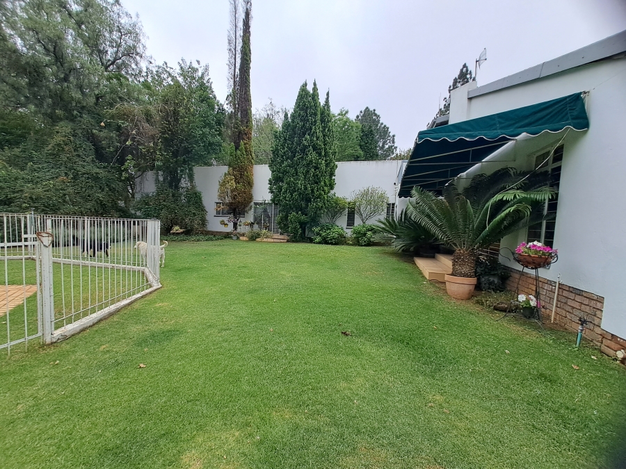 5 Bedroom Property for Sale in Ironsyde A H Gauteng