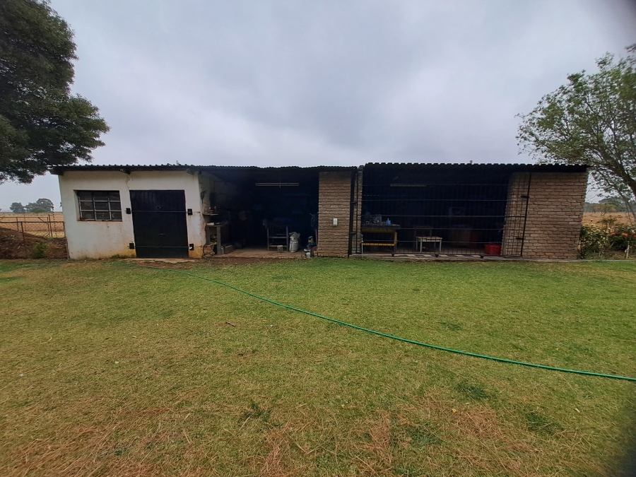 5 Bedroom Property for Sale in Ironsyde A H Gauteng