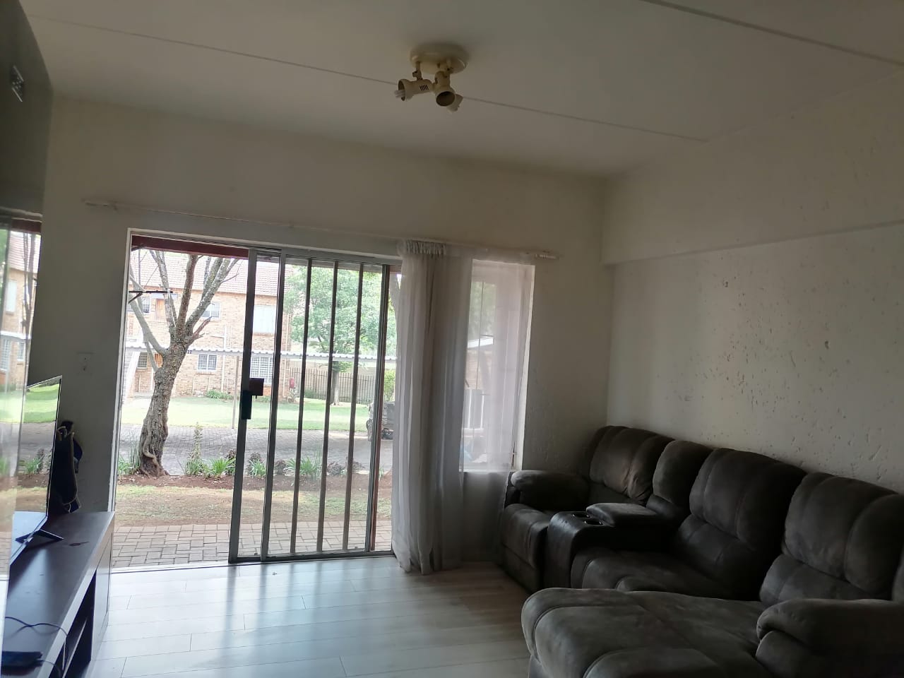 2 Bedroom Property for Sale in Wilgeheuwel Gauteng