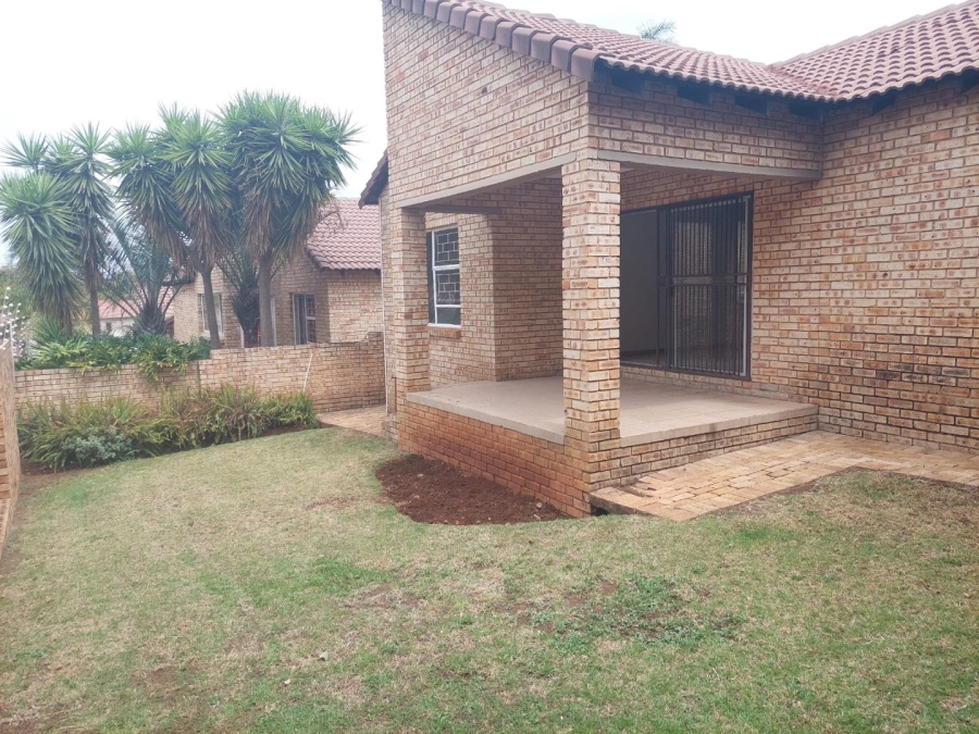 2 Bedroom Property for Sale in Willowbrook Gauteng