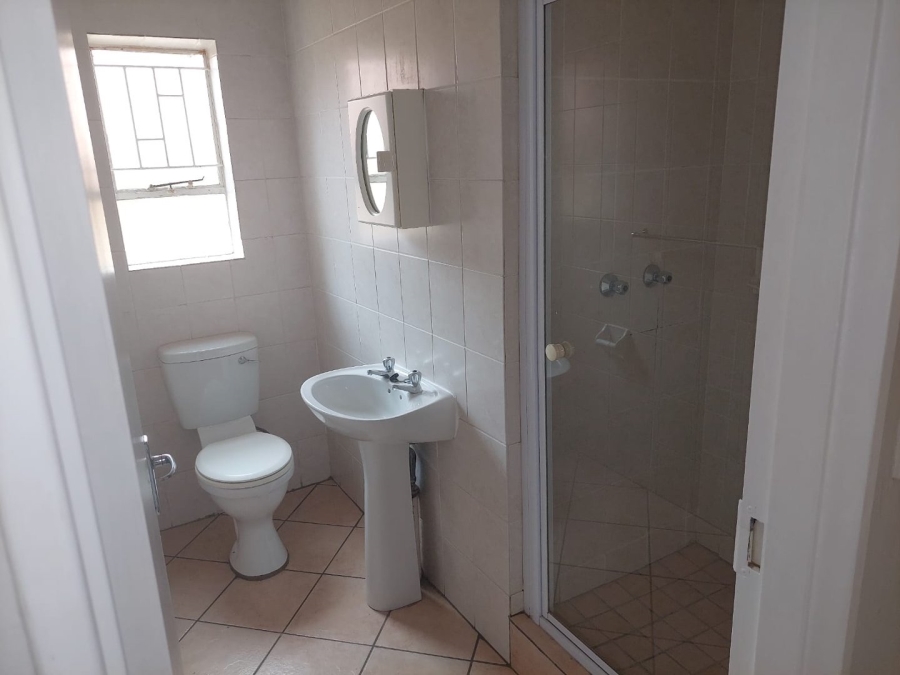 2 Bedroom Property for Sale in Willowbrook Gauteng