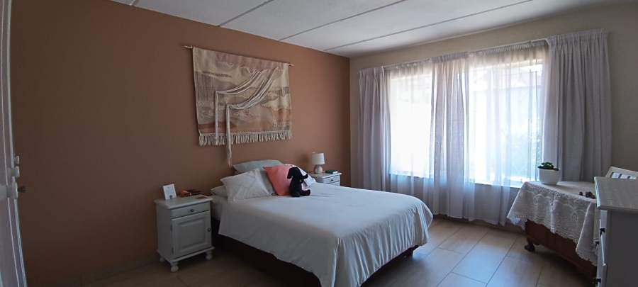 2 Bedroom Property for Sale in New Redruth Gauteng