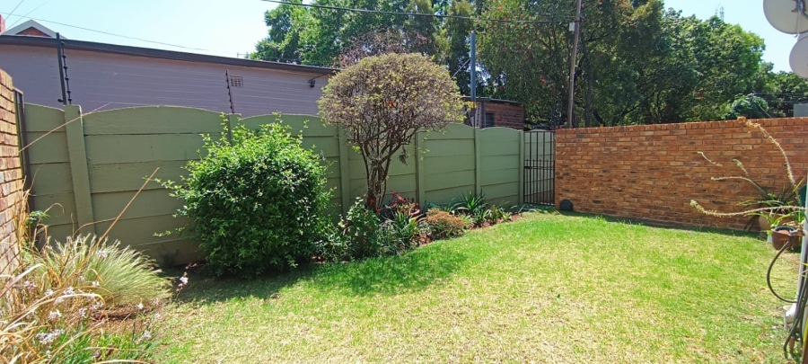 2 Bedroom Property for Sale in New Redruth Gauteng