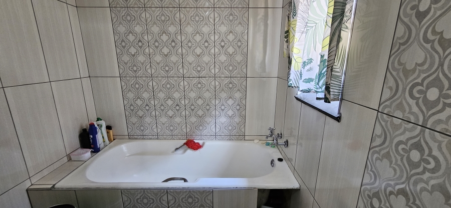 2 Bedroom Property for Sale in South Hills Gauteng