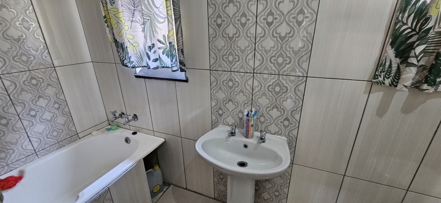 2 Bedroom Property for Sale in South Hills Gauteng