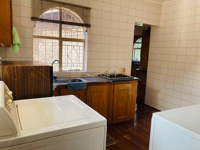 4 Bedroom Property for Sale in Petersfield Gauteng