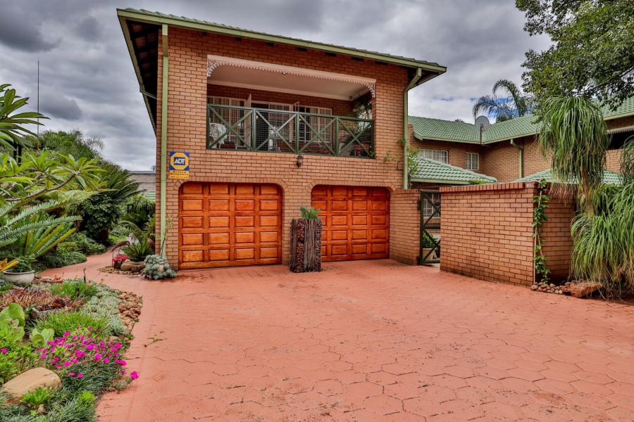 4 Bedroom Property for Sale in Wapadrand Gauteng