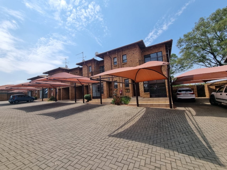 2 Bedroom Property for Sale in Florentia Gauteng