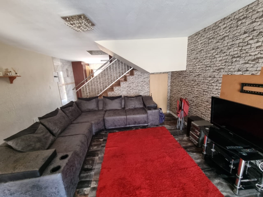 2 Bedroom Property for Sale in Florentia Gauteng