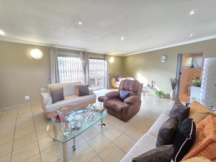 3 Bedroom Property for Sale in Hurlyvale Gauteng