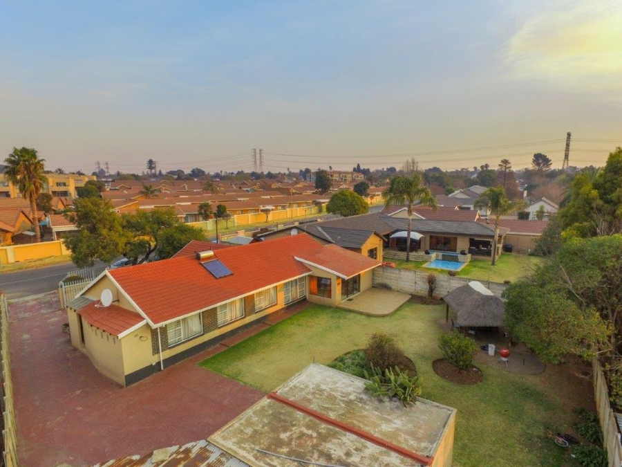 4 Bedroom Property for Sale in Randhart Gauteng