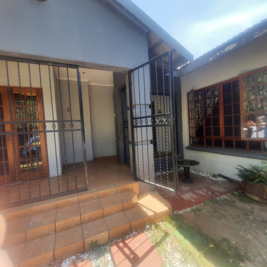 3 Bedroom Property for Sale in Selcourt Gauteng