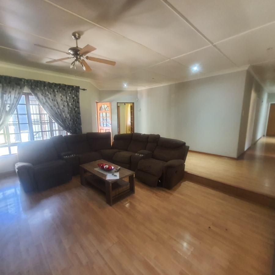 3 Bedroom Property for Sale in Selcourt Gauteng