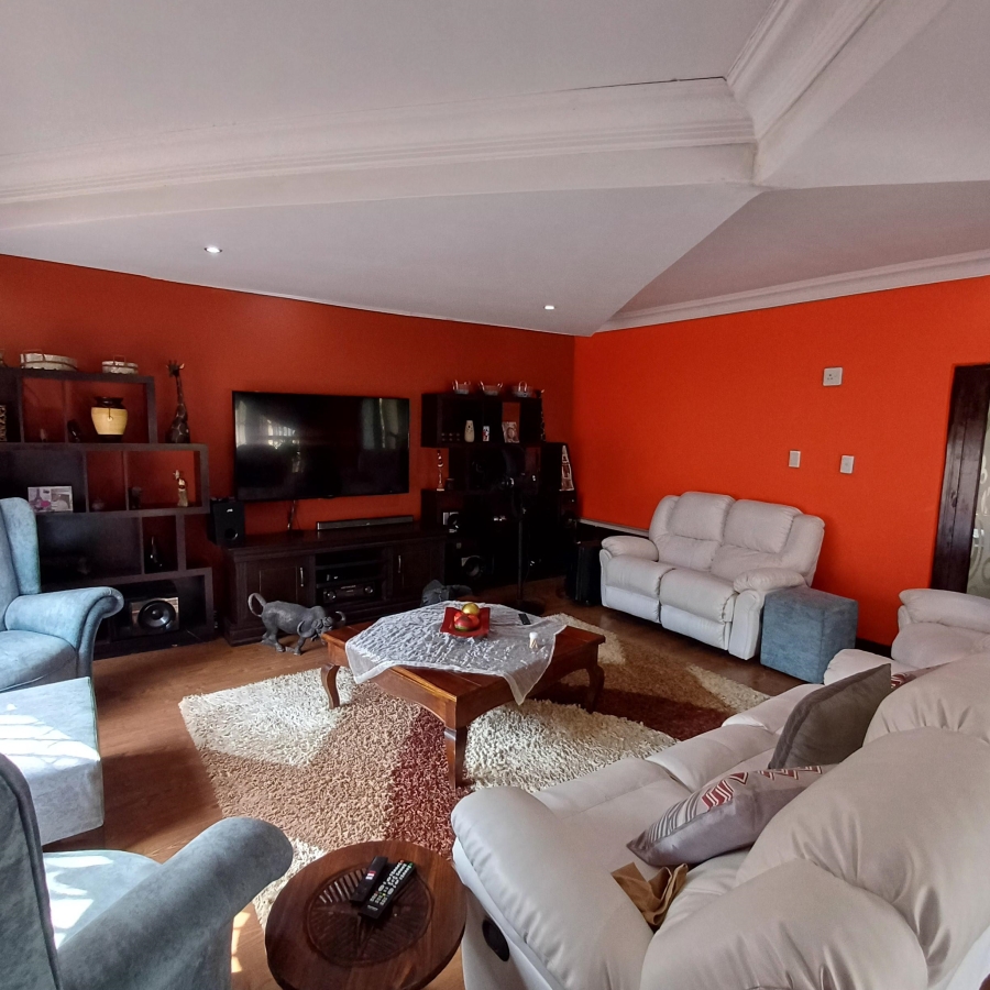 5 Bedroom Property for Sale in Riversdale Gauteng