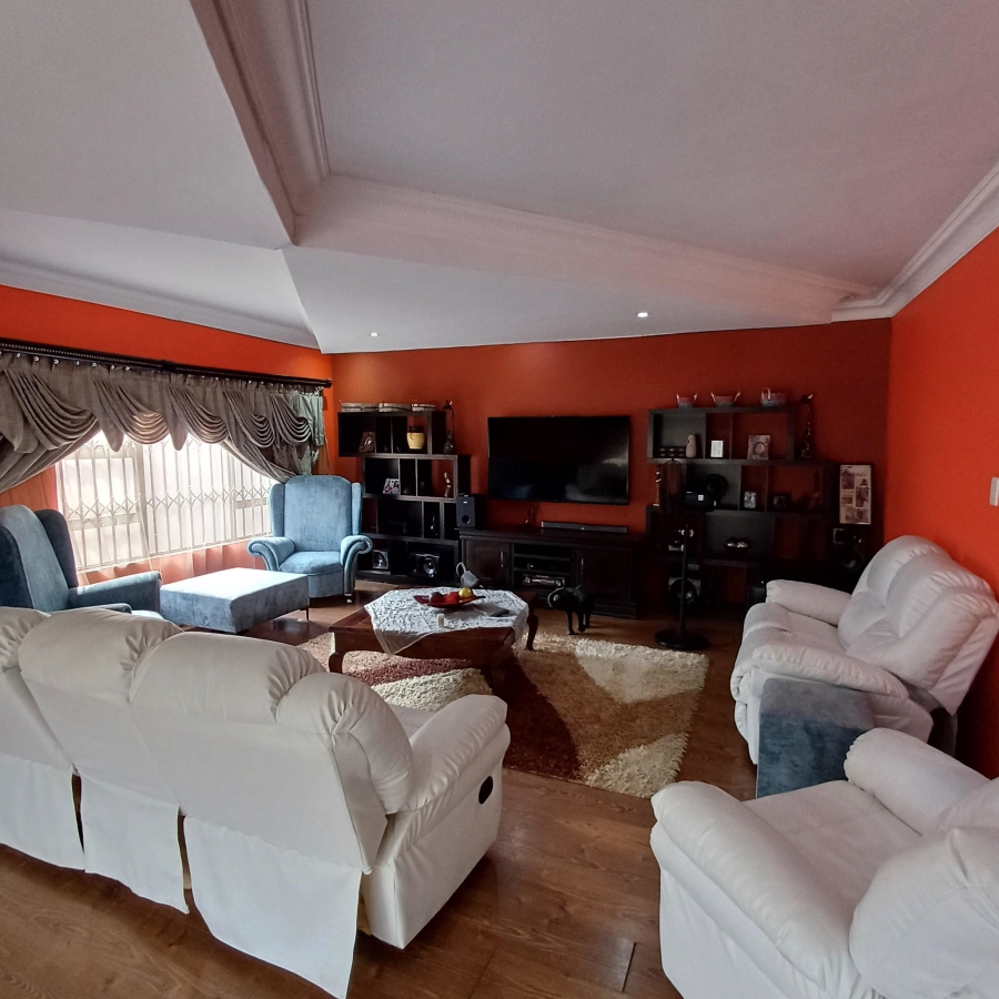 5 Bedroom Property for Sale in Riversdale Gauteng