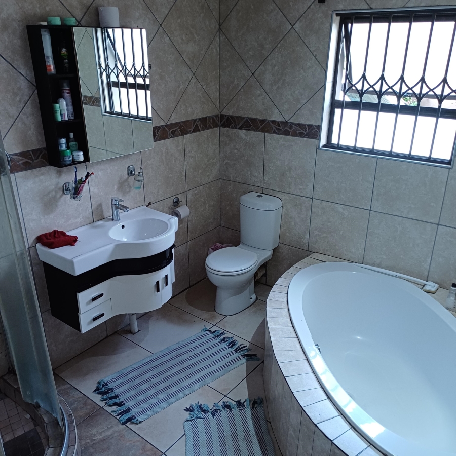 5 Bedroom Property for Sale in Riversdale Gauteng