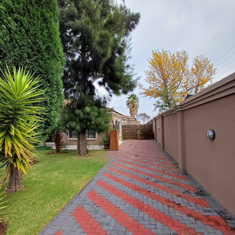 5 Bedroom Property for Sale in Riversdale Gauteng