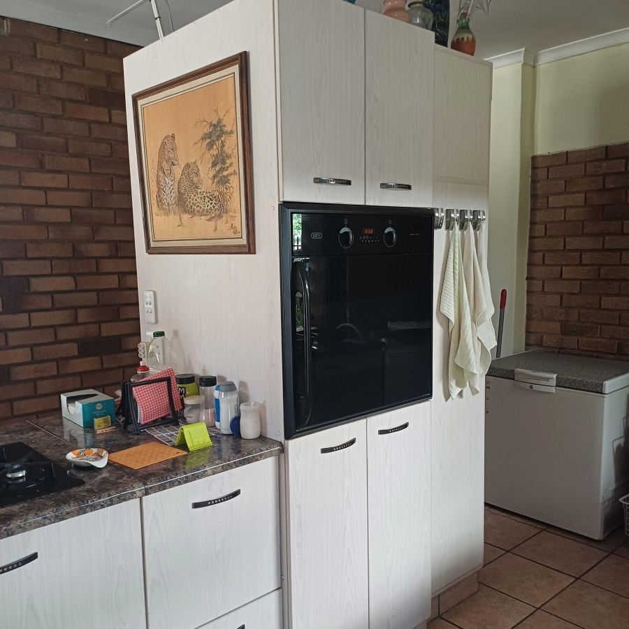 3 Bedroom Property for Sale in Buyscelia Gauteng