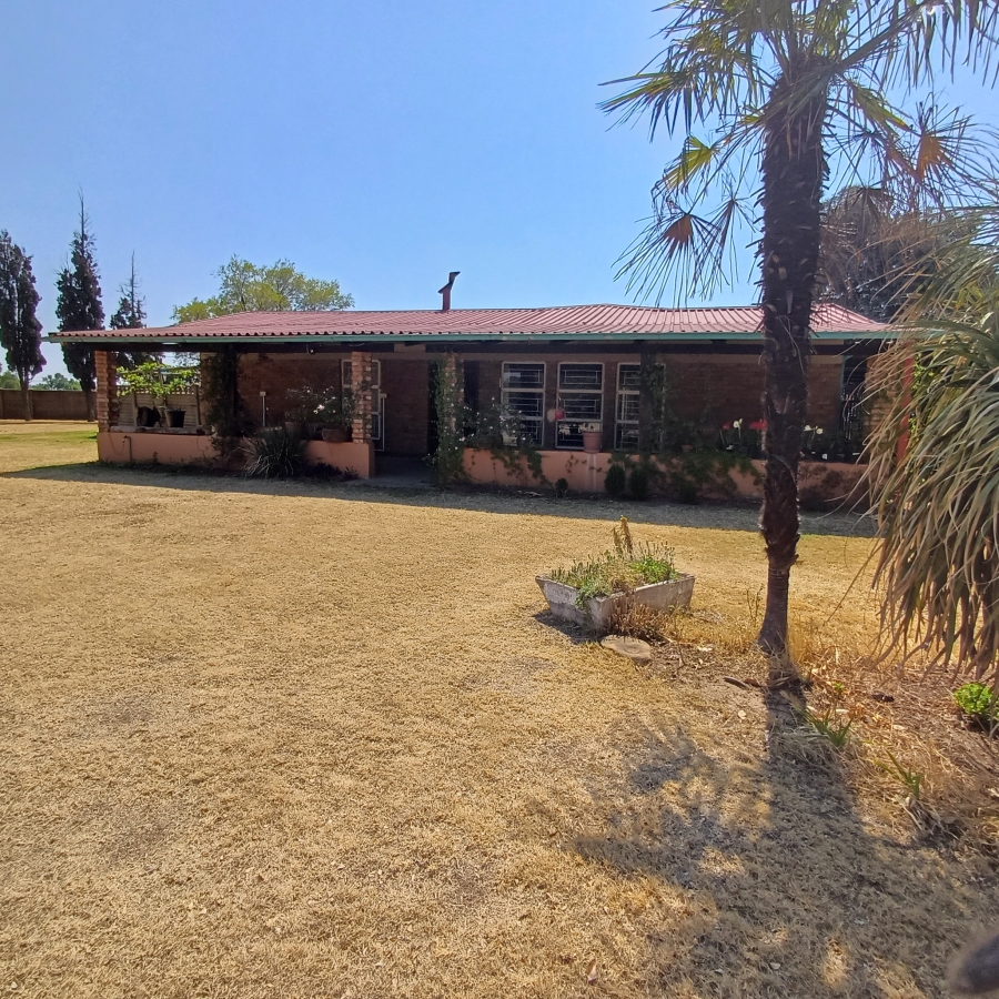 3 Bedroom Property for Sale in Buyscelia Gauteng