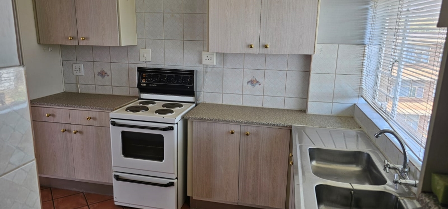 To Let 2 Bedroom Property for Rent in Sinoville Gauteng