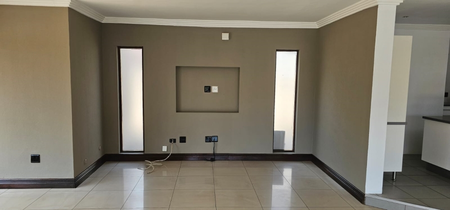 4 Bedroom Property for Sale in Pebble Rock Golf Village Gauteng