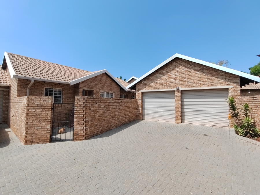 2 Bedroom Property for Sale in Montana Gauteng